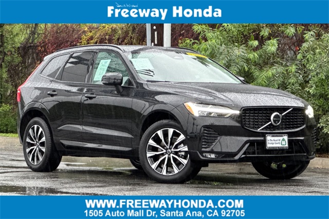 2025 Volvo XC60 B5 Plus