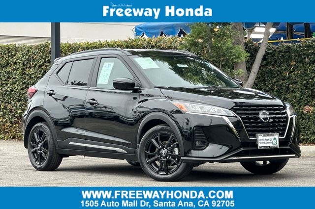 2022 Nissan Kicks SR