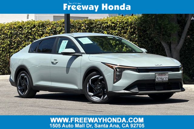 2025 Kia K4 EX