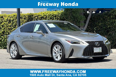 2023 Lexus IS