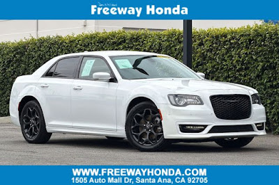 2021 Chrysler 300
