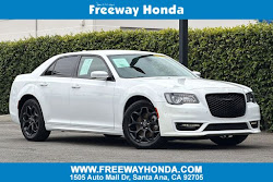 2021 Chrysler 300 Touring