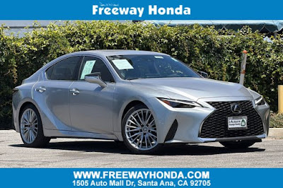 2023 Lexus IS